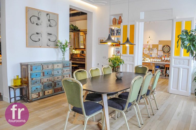 mesa de comedor con sillas