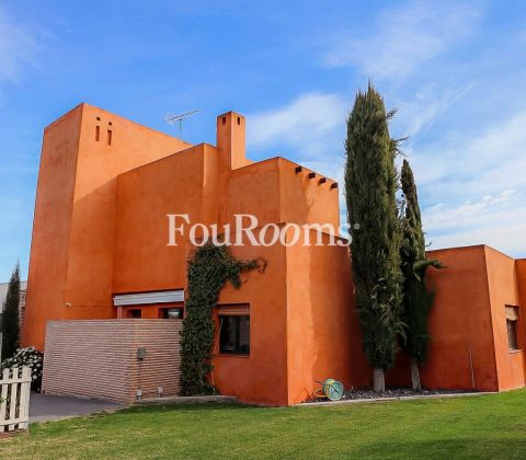 exterior chalet moderno color teja