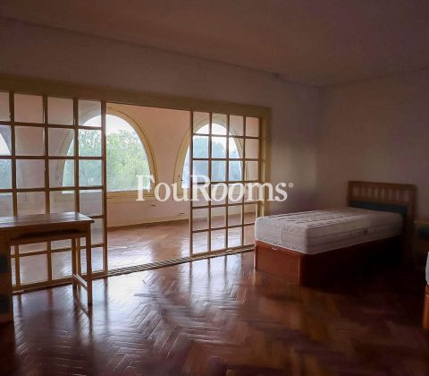interior dormitorio con camas